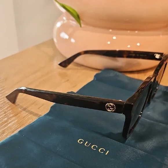 NWT- Gucci Women\'s Tortoiseshell Sunglasses 52mm Gucci Women main image 4